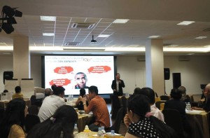Pembicara Seminar Surabaya